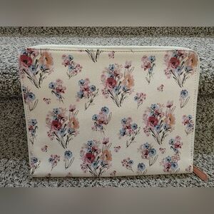 Matilda Jane On The Go Tech Orginizer